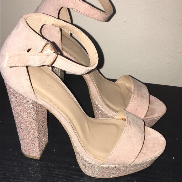 Heels - Picture 1 of 2